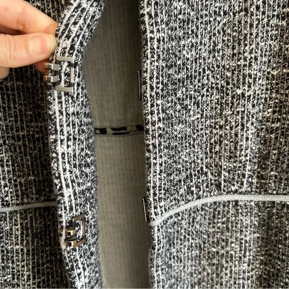 Cabi 5299 The Times Jacket Sweater Cardigan Black White Women’s Small - Picture 8 of 9